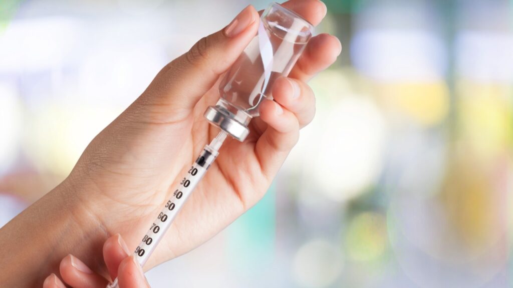 Pasos para inyectar insulina y no morir en el intento